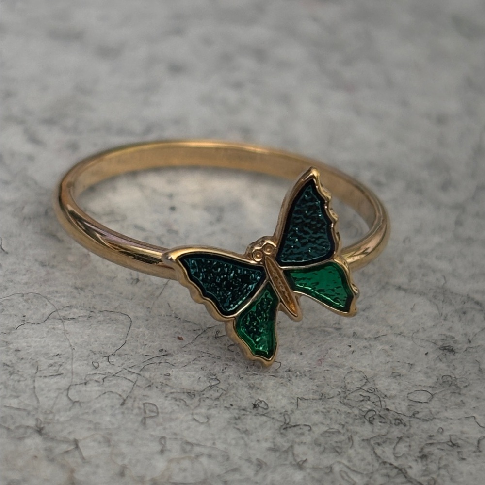 AVON Shy Butterfly Gold Ring with Green Enamel 7.5
